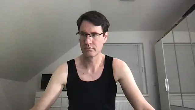 Snapshot of zxzx_cam1 chatting on February 2025 04:59:01 PM zxzx cam1 online show from February 2025 04:59:01 PM