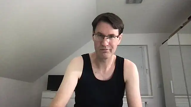 Snapshot of zxzx_cam1 chatting on March 2025 04:30:01 PM zxzx cam1 online show from March 2025 04:30:01 PM