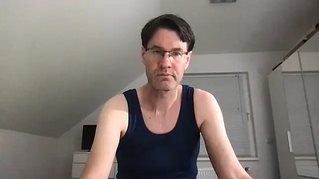 Snapshot of zxzx_cam1 chatting on March 2025 11:12:01 PM zxzx cam1 online show from March 2025 11:12:01 PM