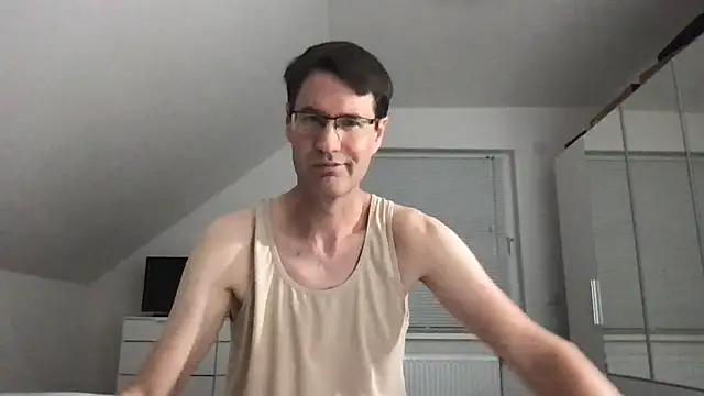 Snapshot of zxzx_cam1 chatting on September 2025 02:50:02 PM zxzx cam1 online show from September 2025 02:50:02 PM