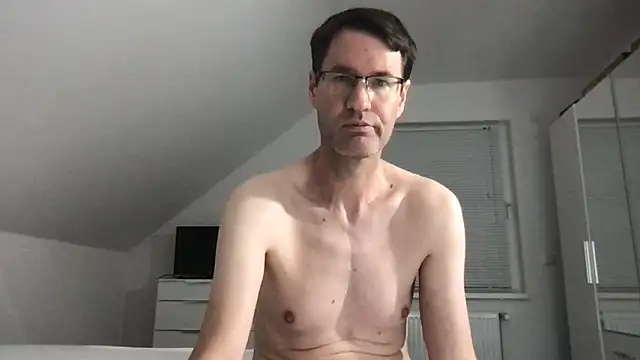 Snapshot of zxzx_cam1 chatting on September 2025 03:23:01 PM zxzx cam1 online show from September 2025 03:23:01 PM