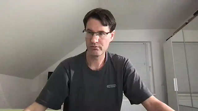 Snapshot of zxzx_cam1 chatting on October 2025 09:15:01 PM zxzx cam1 online show from October 2025 09:15:01 PM