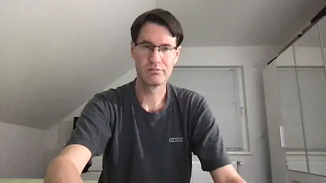 Snapshot of zxzx_cam1 chatting on October 2025 07:36:02 PM zxzx cam1 online show from October 2025 07:36:02 PM