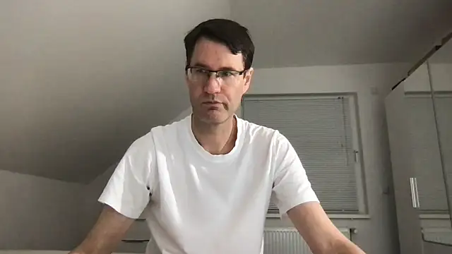 Snapshot of zxzx_cam1 chatting on December 2025 06:01:02 PM zxzx cam1 online show from December 2025 06:01:02 PM