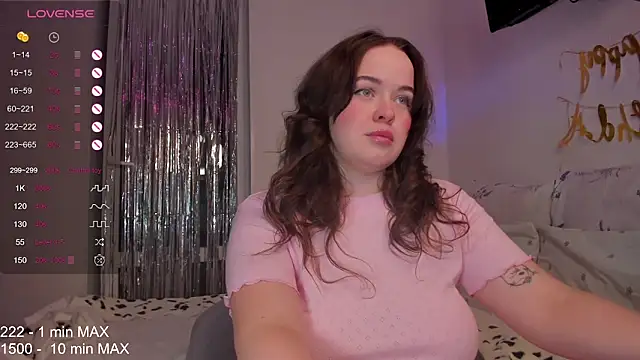 HANNA MONTANAS online show from December 2025 04:59:02 PM