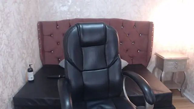 charlottemoonxz online show from February 2025 08:03:02 PM