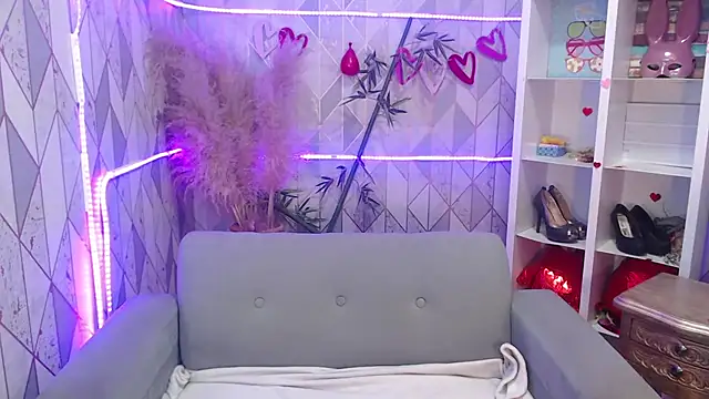 charlottemoonxz online show from September 2025 03:12:02 PM