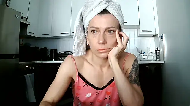 Snapshot of anechka1 chatting on June 2026 01:21:01 PM anechka1 online show from June 2026 01:21:01 PM