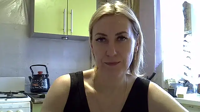 Snapshot of AshleyXHoney chatting on December 2024 08:50:02 AM AshleyXHoney online show from December 2024 08:50:02 AM