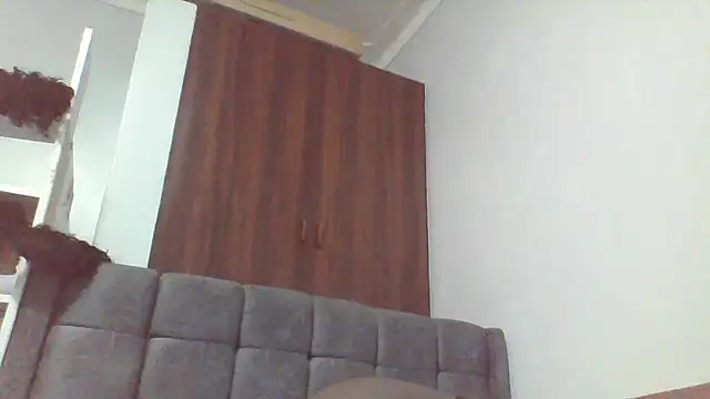 julietunderwoood online show from April 2026 04:21:02 AM