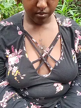 Snapshot of Sweet_Vannah chatting on November 2025 11:45:01 AM Sweet Vannah online show from November 2025 11:45:01 AM