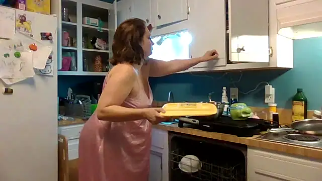 Snapshot of MilfyMrsRobinson chatting on November 2025 12:20:01 AM MilfyMrsRobinson online show from November 2025 12:20:01 AM