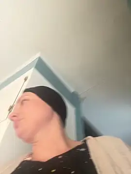 MilfyMrsRobinson online show from February 2026 12:48:02 PM