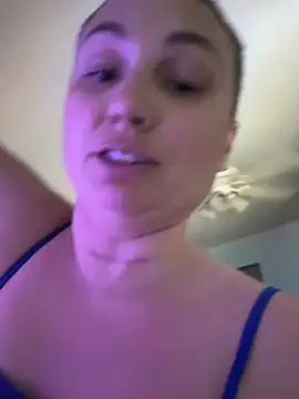 Snapshot of MilfyMrsRobinson chatting on July 2026 08:45:02 PM MilfyMrsRobinson online show from July 2026 08:45:02 PM