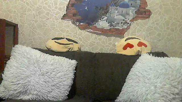 Snapshot of MerryBerry chatting on November 2025 08:58:01 AM MerryBerry online show from November 2025 08:58:01 AM