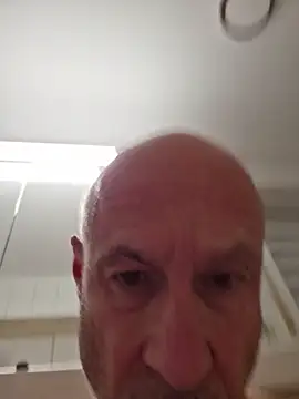 Snapshot of andikali9999 chatting on December 2025 03:27:02 PM andikali9999 online show from December 2025 03:27:02 PM