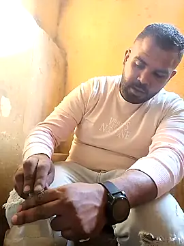 Snapshot of ListedLoin chatting on January 2025 01:14:01 PM ListedLoin online show from January 2025 01:14:01 PM