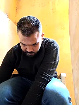 Snapshot of ListedLoin chatting on February 2025 09:04:02 AM ListedLoin online show from February 2025 09:04:02 AM