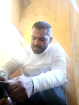 Snapshot of ListedLoin chatting on February 2025 01:41:01 PM ListedLoin online show from February 2025 01:41:01 PM