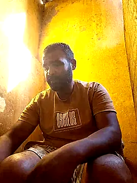 Snapshot of ListedLoin chatting on November 2025 01:01:02 PM ListedLoin online show from November 2025 01:01:02 PM