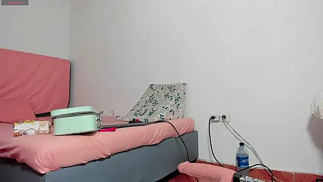 Snapshot of blondeb201 chatting on March 2025 09:51:02 PM blondeb201 online show from March 2025 09:51:02 PM