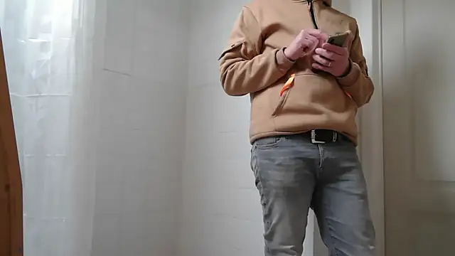 Snapshot of maxmueller321 chatting on February 2025 11:08:02 AM maxmueller321 online show from February 2025 11:08:02 AM