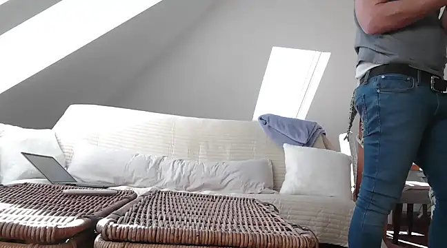 Snapshot of maxmueller321 chatting on March 2025 01:07:02 PM maxmueller321 online show from March 2025 01:07:02 PM