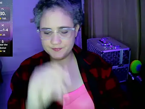 Snapshot of lolalicious_758 chatting on October 2025 10:58:01 PM lolalicious 758 online show from October 2025 10:58:01 PM