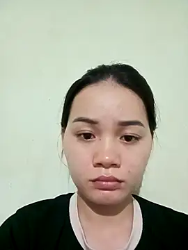 Ngoc-Trinh online show from November 2025 04:29:02 PM