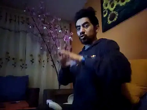 Snapshot of Angel_Coronel chatting on January 2025 02:57:01 AM Angel Coronel online show from January 2025 02:57:01 AM