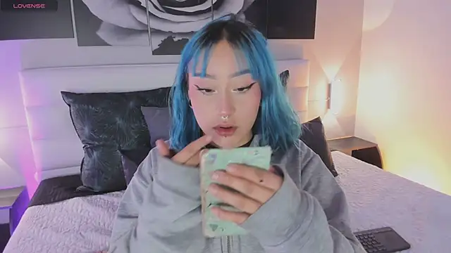 sofi bakerr online show from December 2025 11:52:02 AM