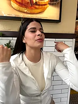 DaryRos online show from November 2025 05:24:01 PM