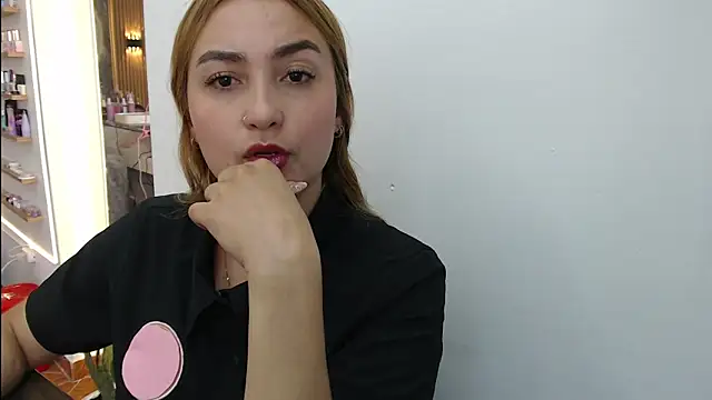 Snapshot of salome__lopez_ chatting on November 2025 02:18:02 PM salome lopez online show from November 2025 02:18:02 PM