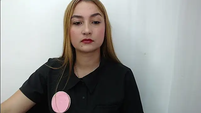 Snapshot of salome__lopez_ chatting on November 2025 02:39:02 PM salome lopez online show from November 2025 02:39:02 PM