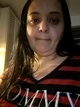 Snapshot of sarahhh1987 chatting on February 2026 03:43:01 PM sarahhh1987 online show from February 2026 03:43:01 PM