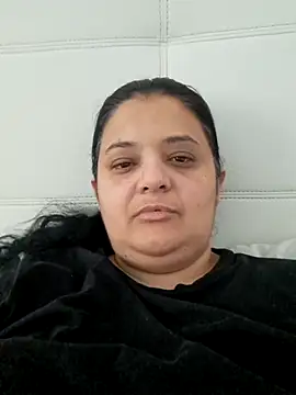 Snapshot of sarahhh1987 chatting on February 2026 06:31:01 AM sarahhh1987 online show from February 2026 06:31:01 AM