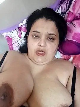 Snapshot of sarahhh1987 chatting on April 2026 06:19:01 AM sarahhh1987 online show from April 2026 06:19:01 AM