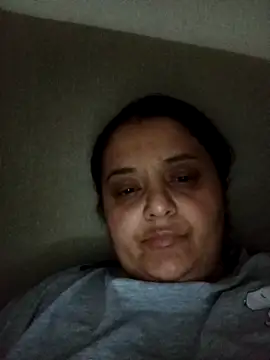 Snapshot of sarahhh1987 chatting on April 2026 09:43:01 PM sarahhh1987 online show from April 2026 09:43:01 PM