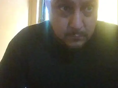 OmarMagSon online show from May 2026 09:45:02 PM