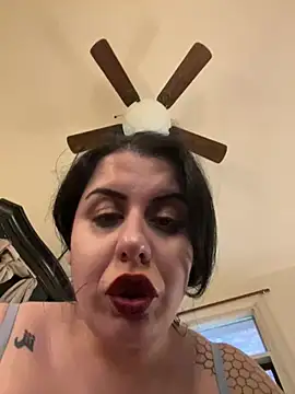 holyeroticss online show from March 2025 08:53:02 PM