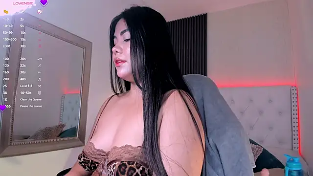 Snapshot of aliscollins_ chatting on June 2026 02:12:02 AM aliscollins online show from June 2026 02:12:02 AM