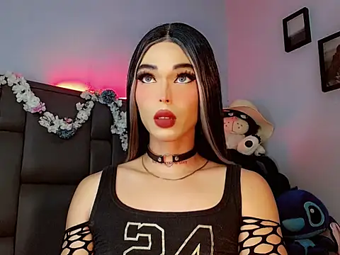 Snapshot of Marian_LV chatting on October 2025 11:05:02 AM Marian LV online show from October 2025 11:05:02 AM