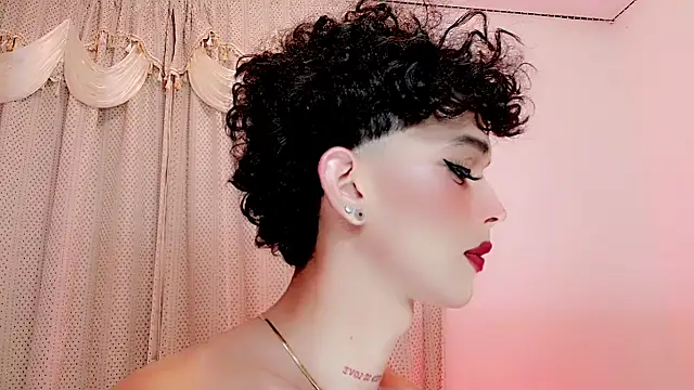 Snapshot of Marian_LV chatting on December 2025 06:08:02 AM Marian LV online show from December 2025 06:08:02 AM