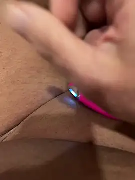 Snapshot of Teloficco chatting on November 2025 09:25:02 PM Teloficco online show from November 2025 09:25:02 PM