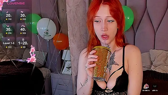 Snapshot of Eva_Cramer chatting on March 2025 01:18:01 PM Eva Cramer online show from March 2025 01:18:01 PM