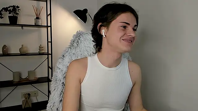 Snapshot of little_femb0y chatting on February 2026 08:03:02 PM little femb0y online show from February 2026 08:03:02 PM