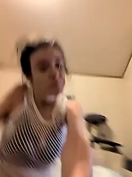 rileyyb  online show from February 2026 04:27:01 AM