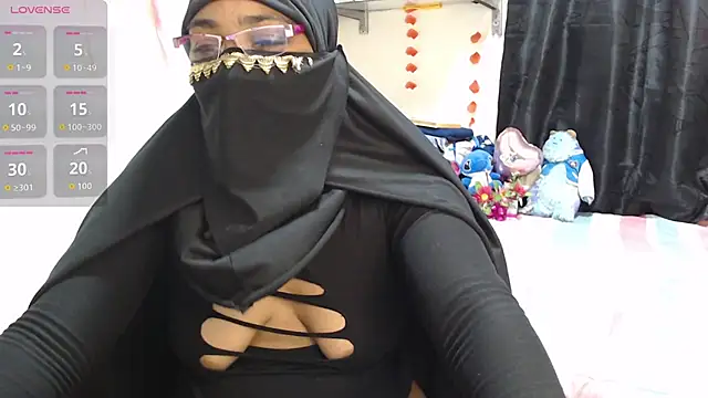 Aaliyah brown online show from November 2025 03:12:02 PM