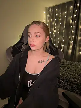 Snapshot of _MayShy_ chatting on January 2025 12:55:02 AM  MayShy  online show from January 2025 12:55:02 AM