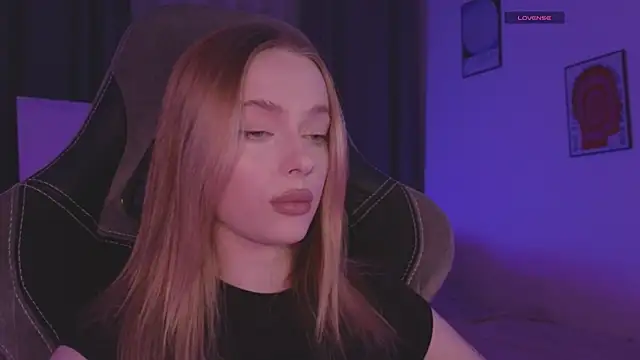 Snapshot of _MayShy_ chatting on September 2025 09:58:01 PM  MayShy  online show from September 2025 09:58:01 PM